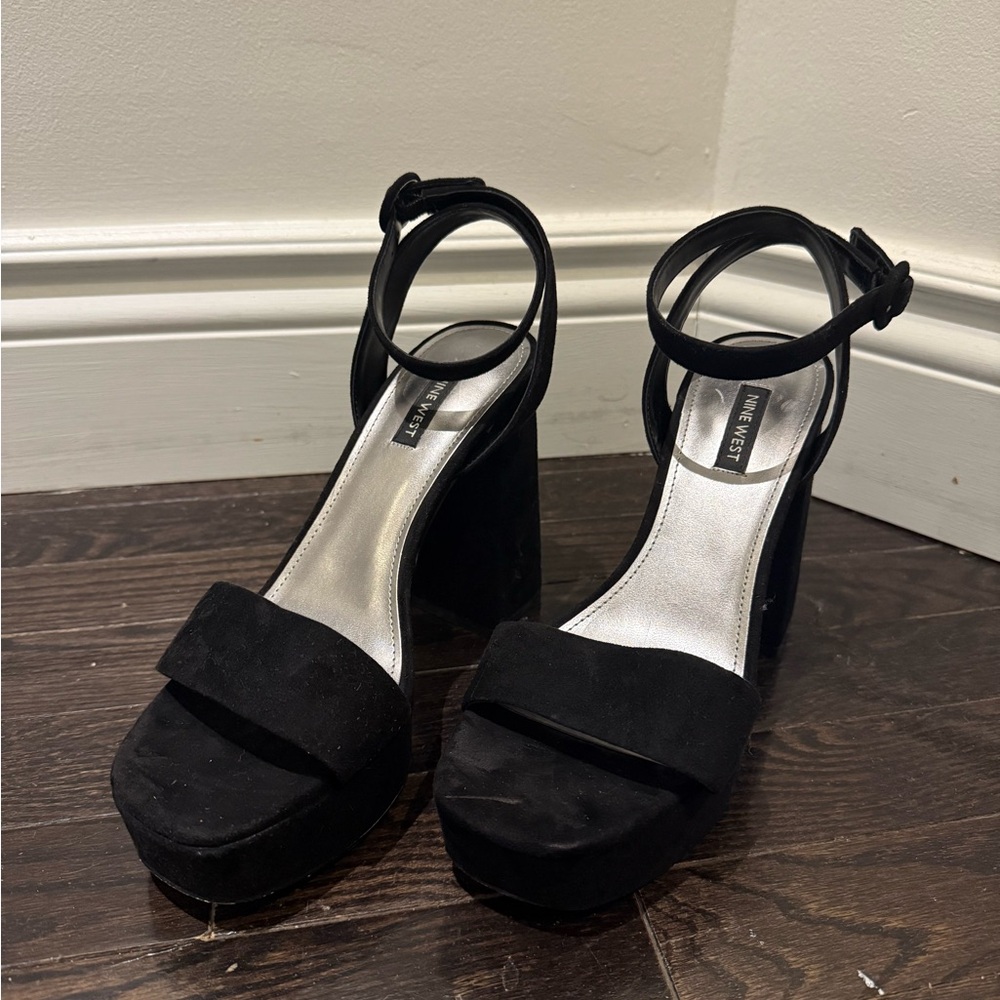 Black Pump Heels